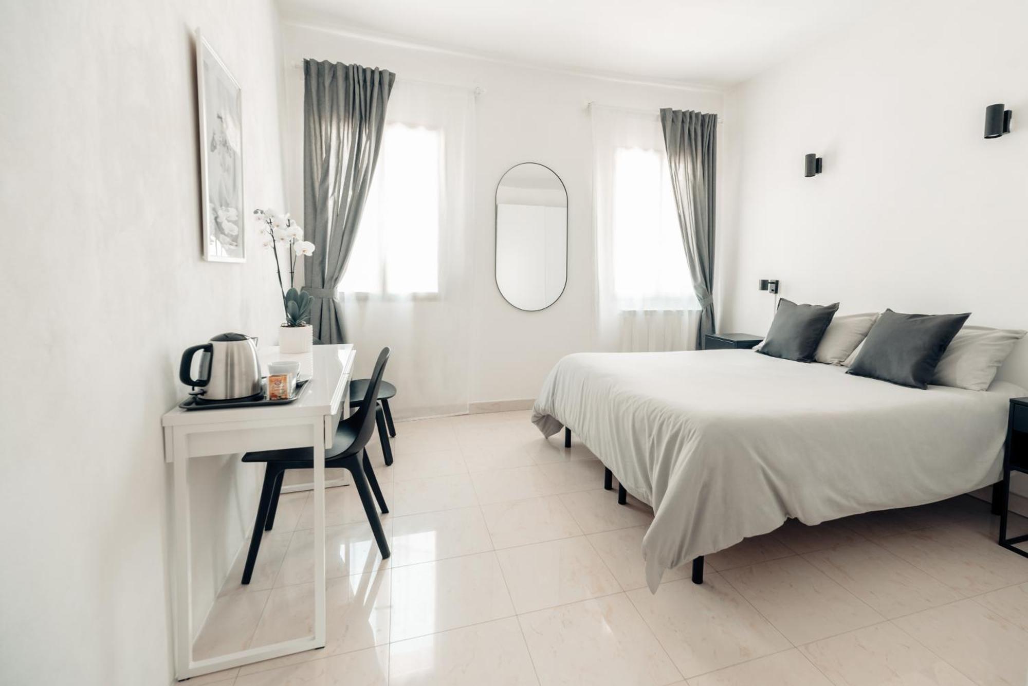 Ca Zorzi - 2 Minutes From Biennale & Canal View - Ape G Apartment Venedig